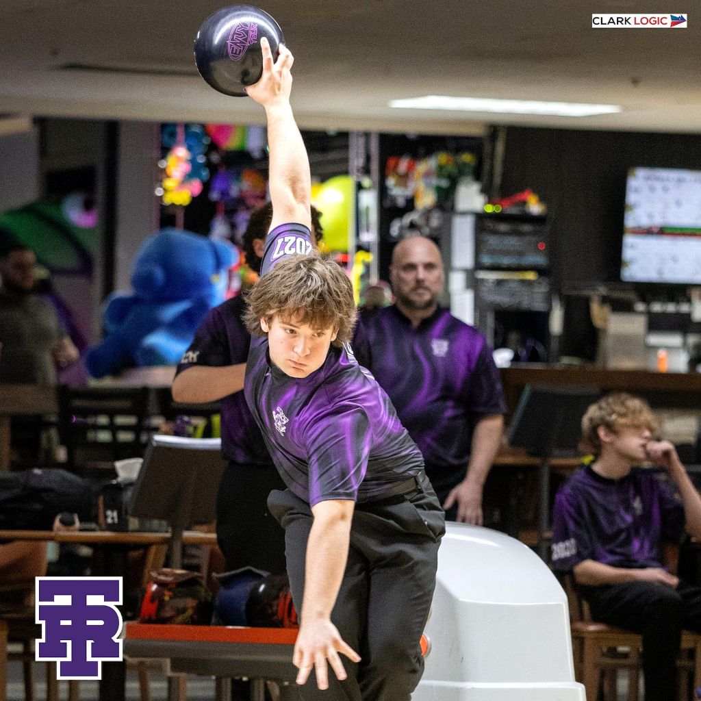 Three Rivers bowling teams at Battle Of The Bakers